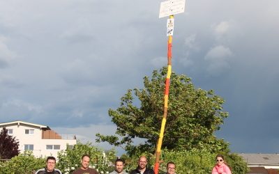 Ein Pfingsbäumchen für den Obmann!